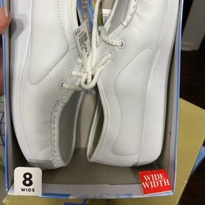 Cobbie Cuddlers shoe 8W white#27461